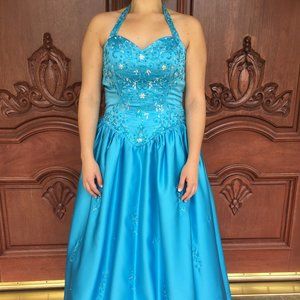 Blue Halter Prom/Sweet 16/Quinceañera Dress